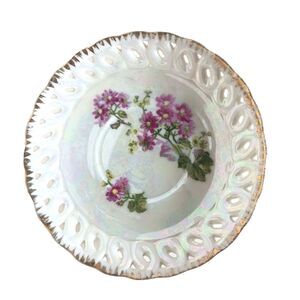 Antique Reticulated Violets w/Gold Edging Lusterware 5.75" Plate only